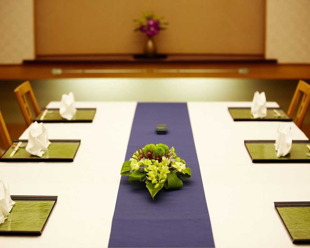 公式】日本料理 レストラン「富士」お祝い会席・しゃぶしゃぶ｜沖縄
